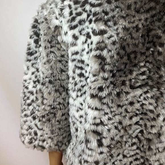 Handmade cheetah faux fur cropped sleeve coat! - Picture 11 of 11